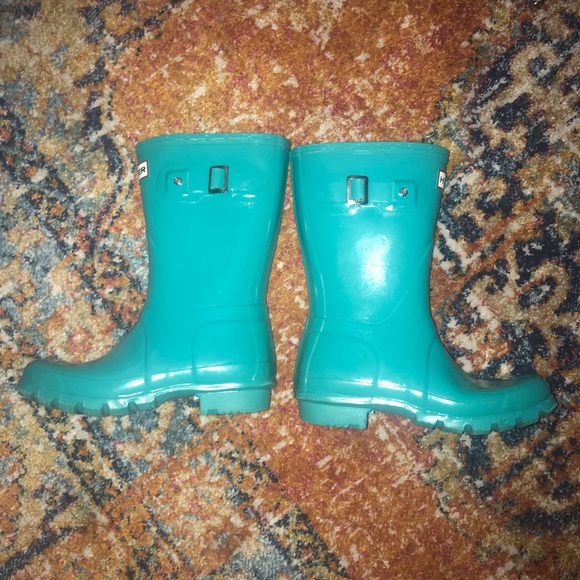 Light Blue Short Rain Boots - Hunter Size 5 - Picture 3 of 4